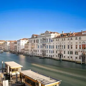 https://mocenigo-grand-canal-luxury-suites.hotelslidodijesolo.com